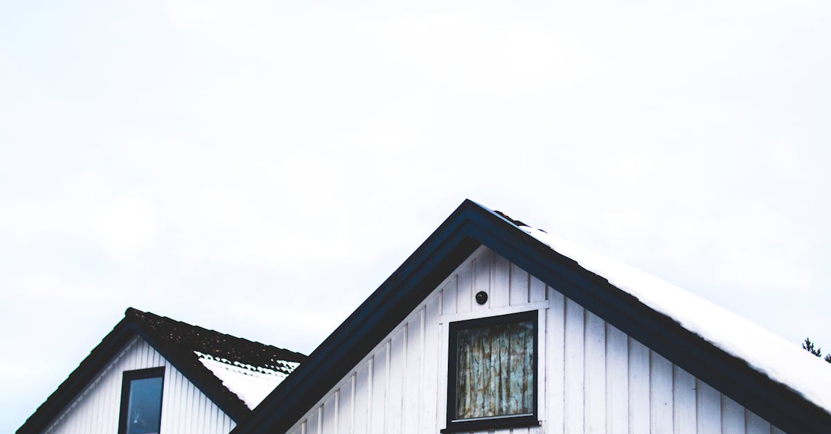 Impact of Weather on Flat Roof Repairs